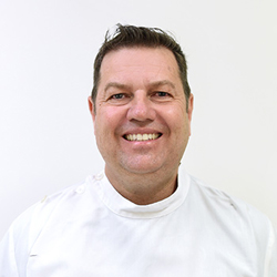dr-peter-fuller-prosthetist-proprietor-250